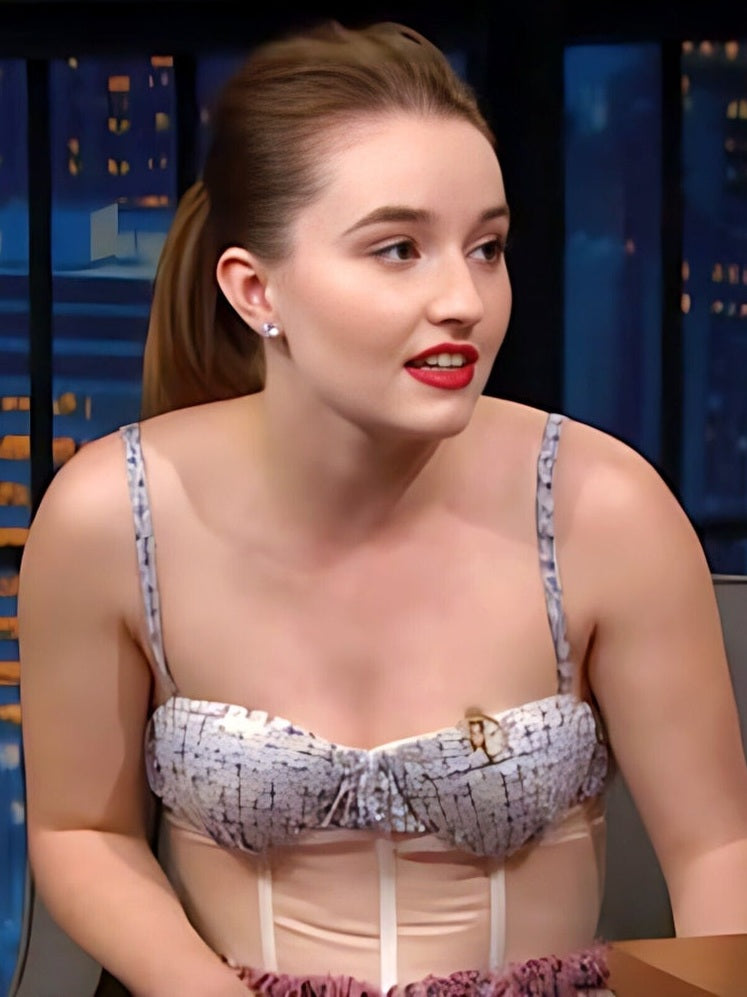 Kaitlyn Dever 8.5 x 11 Candid Color Photograph Art Print Photo Picture Collectibles:Photographic Images:Photographs Style Your Walls